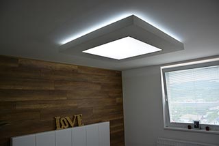 Svetelný strop s osvetlením do spálne